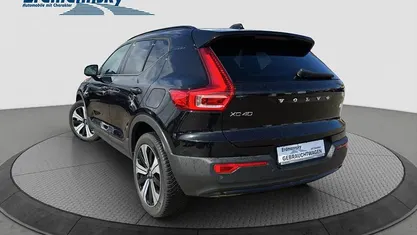 Gebraucht Volvo XC40 Core 169 kW (231 PS) 2023 Onyx black (schwarz) SUV