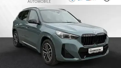 Gebraucht BMW X1 M Sport 326 PS (239 kW) 2024 Cape york grün metallic SUV