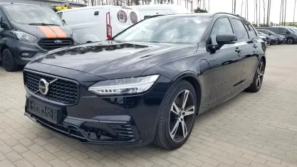Käytetty Volvo V90 R-Design 253 HP (186 kW) 2021 Musta Farmari
