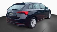 Schwarz Gebraucht 2024 Skoda Scala Essence Kleinwagen | 19.833 € (Fairer Preis)