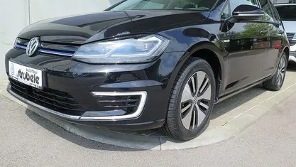 Gebraucht VW Golf 100 kW (136 PS) 2019 Limousine