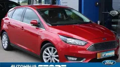 Rot Gebraucht 2017 Ford Focus Titanium Limousine | 10.490 € (Fairer Preis)