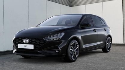 Gebraucht Hyundai i30 Advantage 140 PS (102 kW) 2025 Abyss black Limousine