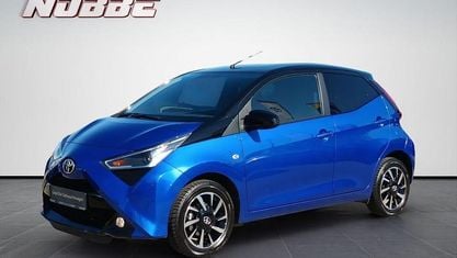 Używany Toyota Aygo 72 KM (52 kW) 2021 Niebieski Hatchback