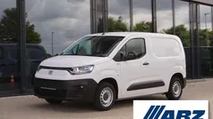 Weiß Gebraucht 2024 Fiat Doblò Van / Kleinbus | 21.301 € (Fairer Preis)