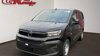 Perla nera schwarz metallic Neu 2025 Citroën Berlingo Van / Kleinbus | 24.736 € (Fairer Preis)