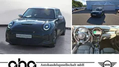 Schwarz Gebraucht 2022 Mini Cooper SE Essential Kleinwagen | 17.430 € (Fairer Preis)