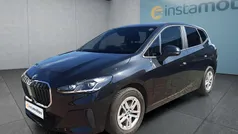 Schwarz Gebraucht 2023 BMW 218 Active Tourer Van / Kleinbus | 27.699 € (Fairer Preis)