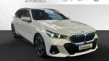 Gebraucht BMW 530e M Sport 299 PS (219 kW) 2025 Kombi