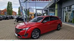 Elixierrot metallic + farbig Gebraucht 2024 Peugeot 308 Allure Kombi | 19.840 € (Superpreis)
