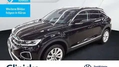 Deep black perleffekt Gebraucht 2024 VW T-Roc Style SUV | 29.433 € (Fairer Preis)