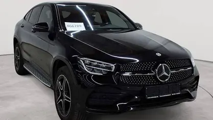 Gebraucht Mercedes GLC300 AMG line 194 PS (142 kW) 2022 Schwarz Coupé
