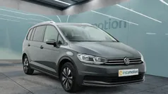 Grau Gebraucht 2024 VW Touran Move Van / Kleinbus | 33.249 € (Guter Preis)