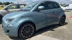 Himmelblaudreischichtlackieru Gebraucht 2021 Fiat 500e Icon Kleinwagen | 17.990 € (Fairer Preis)