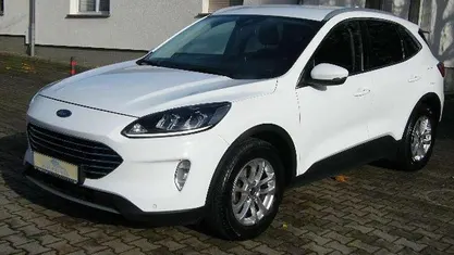 Weiß Gebraucht 2020 Ford Kuga Titanium SUV | 17.440 € (Fairer Preis)