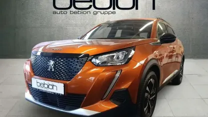 Gebraucht Peugeot 2008 Allure 101 PS (74 kW) 2023 Metfa orange fusion SUV