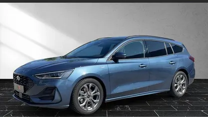 Chromablau (metallic) Gebraucht 2023 Ford Focus ST-Line Kombi | 26.400 € (Fairer Preis)