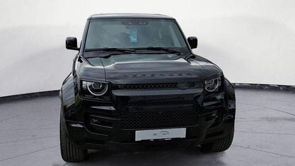 Second-hand Land Rover Defender Black Edition 636 CP (467 kW) 2026 Negru SUV