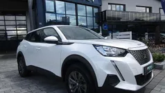 Lack weiss perlglänzend Gebraucht 2021 Peugeot e-2008 Active SUV | 17.400 € (Fairer Preis)