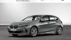 Skyscraper grau metallic Gebraucht 2024 BMW 118 M Sport Kleinwagen | 28.288 € (Fairer Preis)