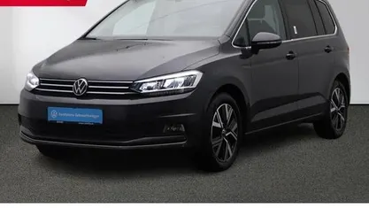 Uranograu Gebraucht 2022 VW Touran Highline Van / Kleinbus | 26.880 € (Fairer Preis)
