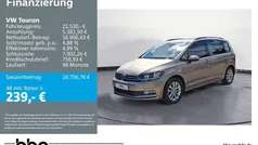 Beige Gebraucht 2016 VW Touran Comfortline Van / Kleinbus | 21.530 € (Fairer Preis)