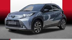 Celestite grey metallic / night sky black Gebraucht 2024 Toyota Aygo Basis Kleinwagen | 15.749 € (Fairer Preis)