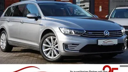 Usata VW Passat Comfortline 156 CV (114 kW) 2018 Argento Station wagon