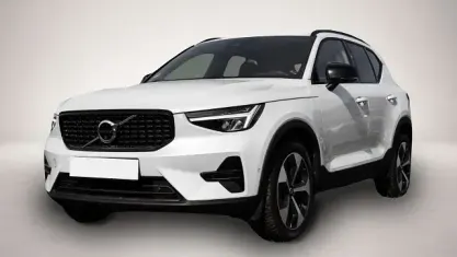 Gebraucht Volvo XC40 Plus 197 PS (144 kW) 2023 Weiß SUV