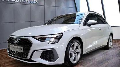 Gebraucht Audi A3 S-Line 150 PS (110 kW) 2023 Weiß Limousine