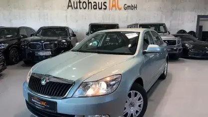 Gebraucht Skoda Octavia Ambiente 122 PS (89 kW) 2010 Grün Limousine