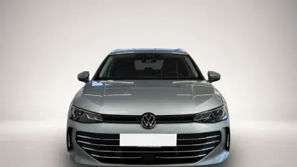 Gebraucht VW Passat Business 150 PS (110 kW) 2025 Silber Kombi