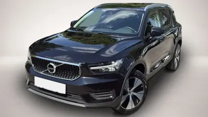 Gebraucht Volvo XC40 Core 197 PS (144 kW) 2022 Schwarz SUV