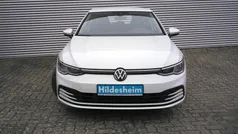 Weiß Gebraucht 2021 VW Golf VIII Life Limousine | 19.929 € (Guter Preis)