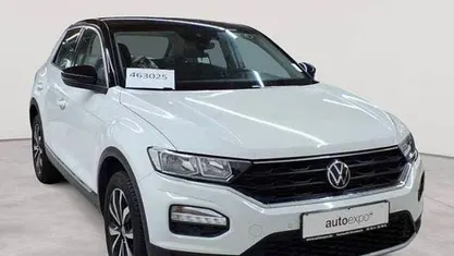 Pure white/dach schwarz Gebraucht 2021 VW T-Roc Style SUV | 18.990 € (Fairer Preis)