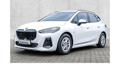 Gebraucht BMW 218 M Sport 136 PS (100 kW) 2025 Weiß Van / Kleinbus
