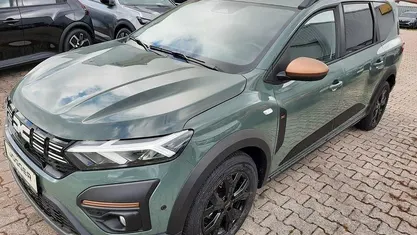 Neu Dacia Jogger Extreme 101 PS (74 kW) 2025 Van / Kleinbus