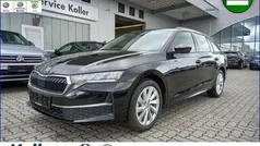 Gebraucht 2024 Skoda Octavia Selection Kombi | 27.970 € (Guter Preis)