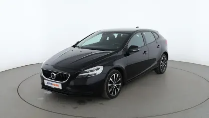 Gebraucht Volvo V40 Momentum 122 PS (89 kW) 2019 Schwarz Kombi