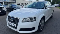 Weiß Gebraucht 2010 Audi A3 Sportback Attraction Limousine | 5.880 € (Fairer Preis)