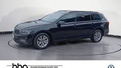 Deep black perleffekt Gebraucht 2022 VW Passat Business Kombi | 21.930 € (Guter Preis)