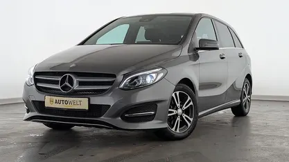 Gebraucht Mercedes B200 Style 156 PS (114 kW) 2016 Mountaingrau Van / Kleinbus