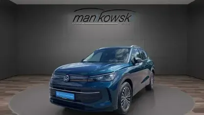 Gebraucht VW Tiguan Goal 150 PS (110 kW) 2025 Nightshade blue metallic SUV