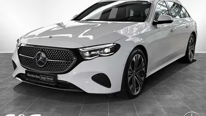 Gebraucht Mercedes E300 Avantgarde 204 PS (150 kW) 2024 Unilack polarweiß Kombi