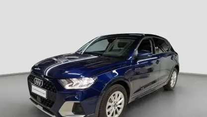 Używany Audi A1 Basis 116 KM (85 kW) 2025 Niebieski SUV