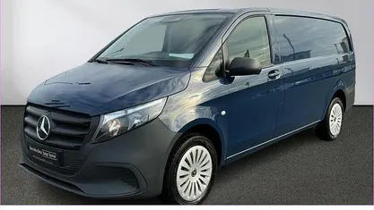 Gebraucht Mercedes Vito 163 PS (119 kW) 2024 Blau Van