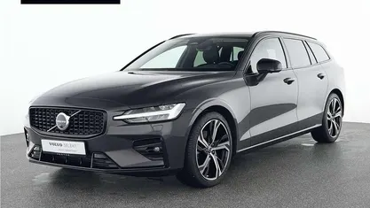 Grau Gebraucht 2025 Volvo V60 Plus Kombi | 38.880 € (Fairer Preis)