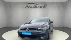 Grau Gebraucht 2022 VW Golf VIII Active Limousine | 23.910 € (Fairer Preis)