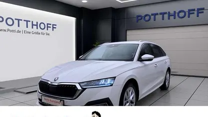 Weiss Gebraucht 2023 Skoda Octavia Style Kombi | 21.221 € (Fairer Preis)