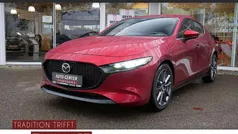 Soul red crystal Gebraucht 2024 Mazda 3 Exclusive-Line Limousine | 28.990 € (Fairer Preis)